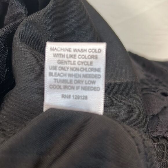 Ryan Michelle Black Dress Size Medium Floral Lace V Neck Short Sleeve Mini Lined - Picture 9 of 10
